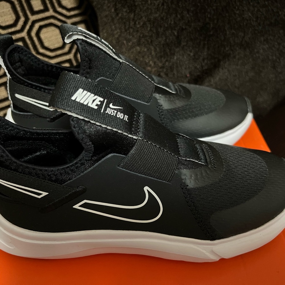 Brand new little kids Nike Flex plus size 1.5